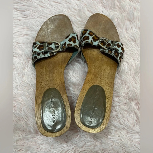 Bandolino Buckle Blue Brown Leopard Print Faux Fur Wood Clog Heels Women’s 8.5 - Picture 4 of 11